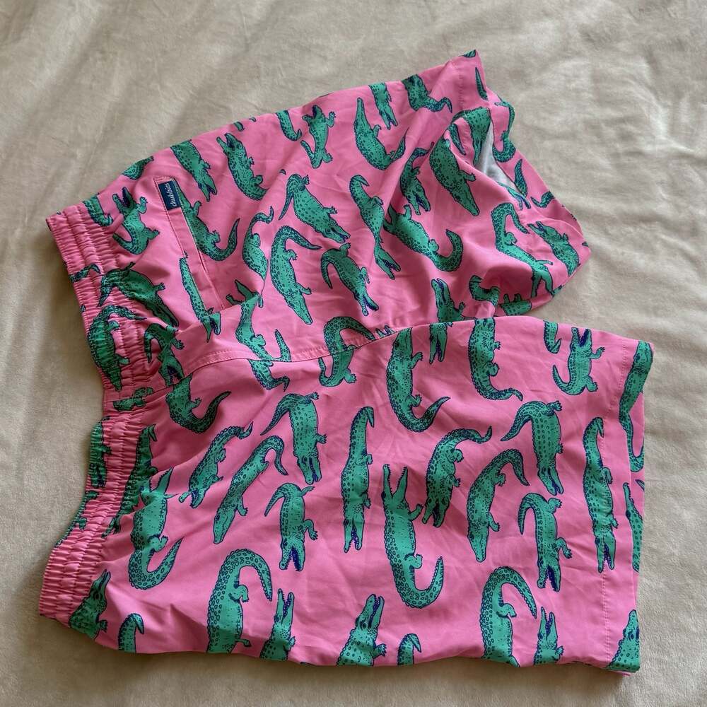 Chubbies Pink Alligator Print 7" Inseam Swim Trunks with Compression Liner Sz L - Picture 2 of 6